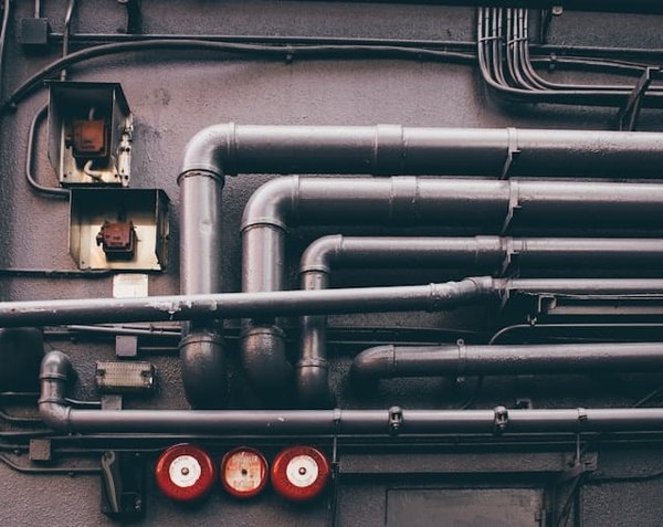 Guide complet pour assurer la conformité de vos installations industrielles